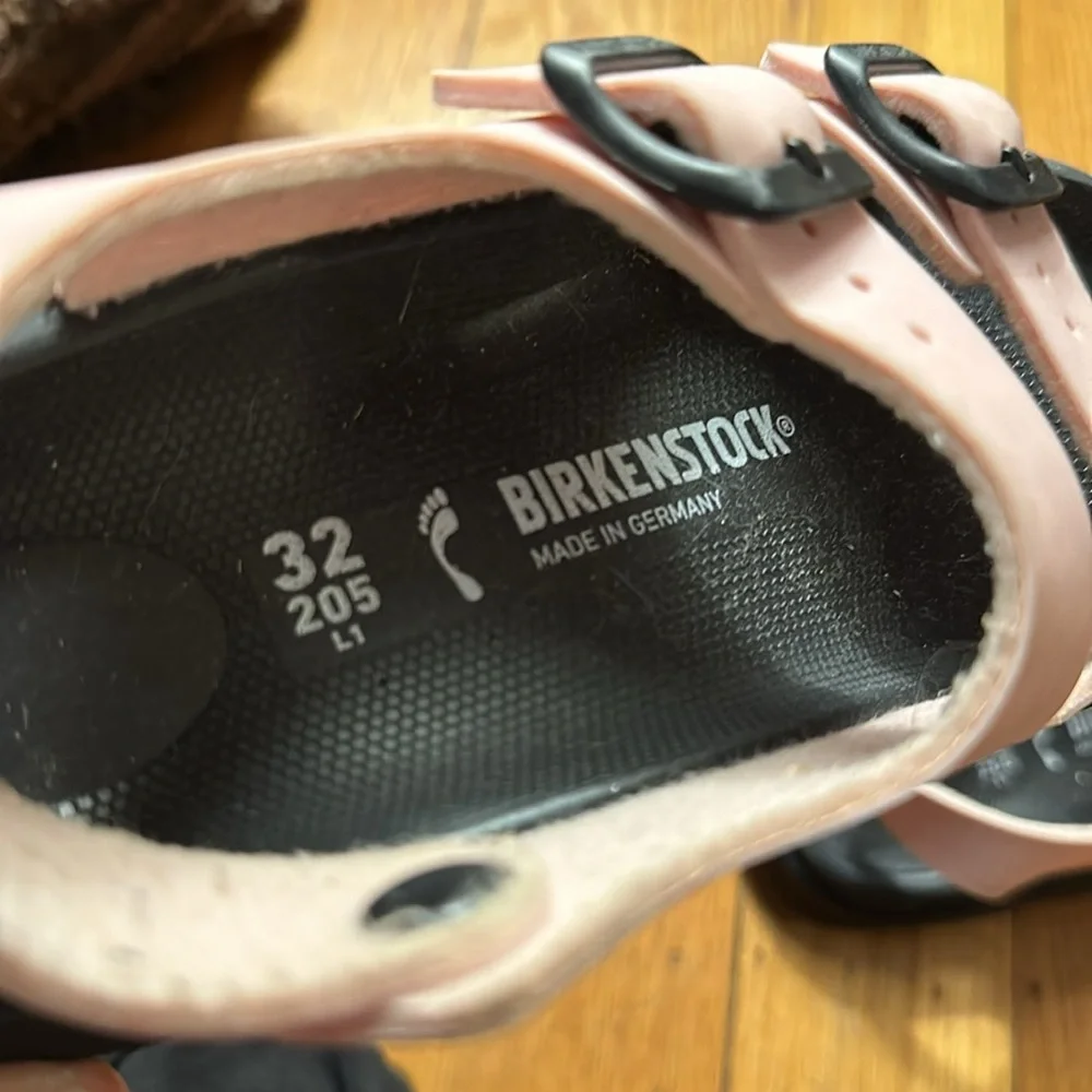 Pink Birkenstock sandals - Picture 2 of 4
